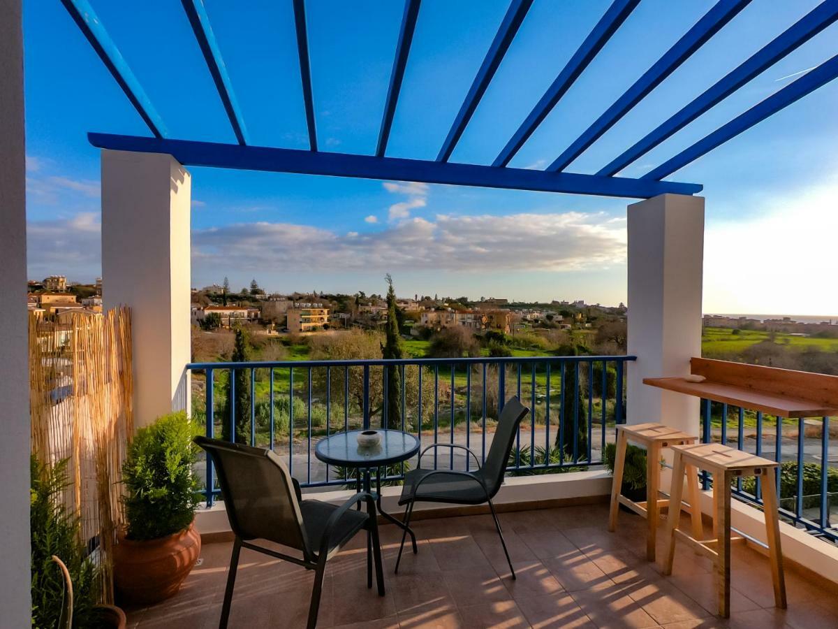 Ron'S Pergola Apartment Paphos 外观 照片