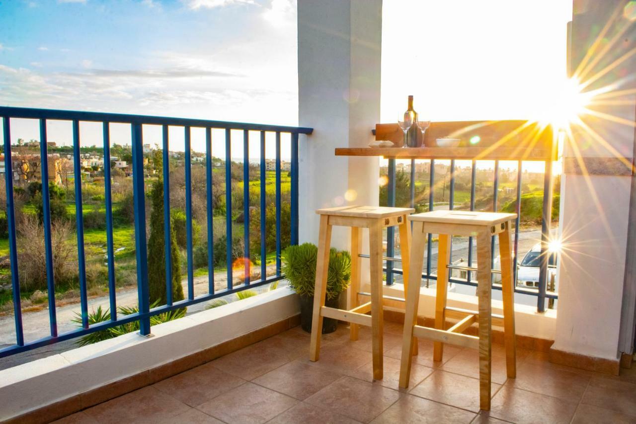 Ron'S Pergola Apartment Paphos 外观 照片